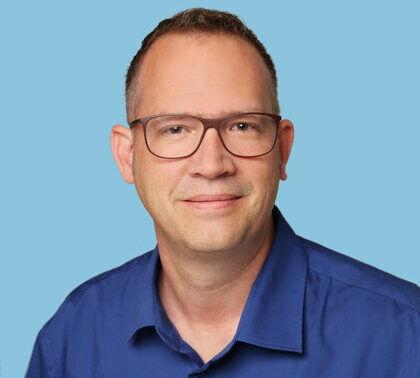  Stefan Kuhn